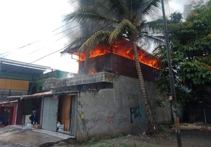 Pabrik Roti Tabenak Yang Terbakar