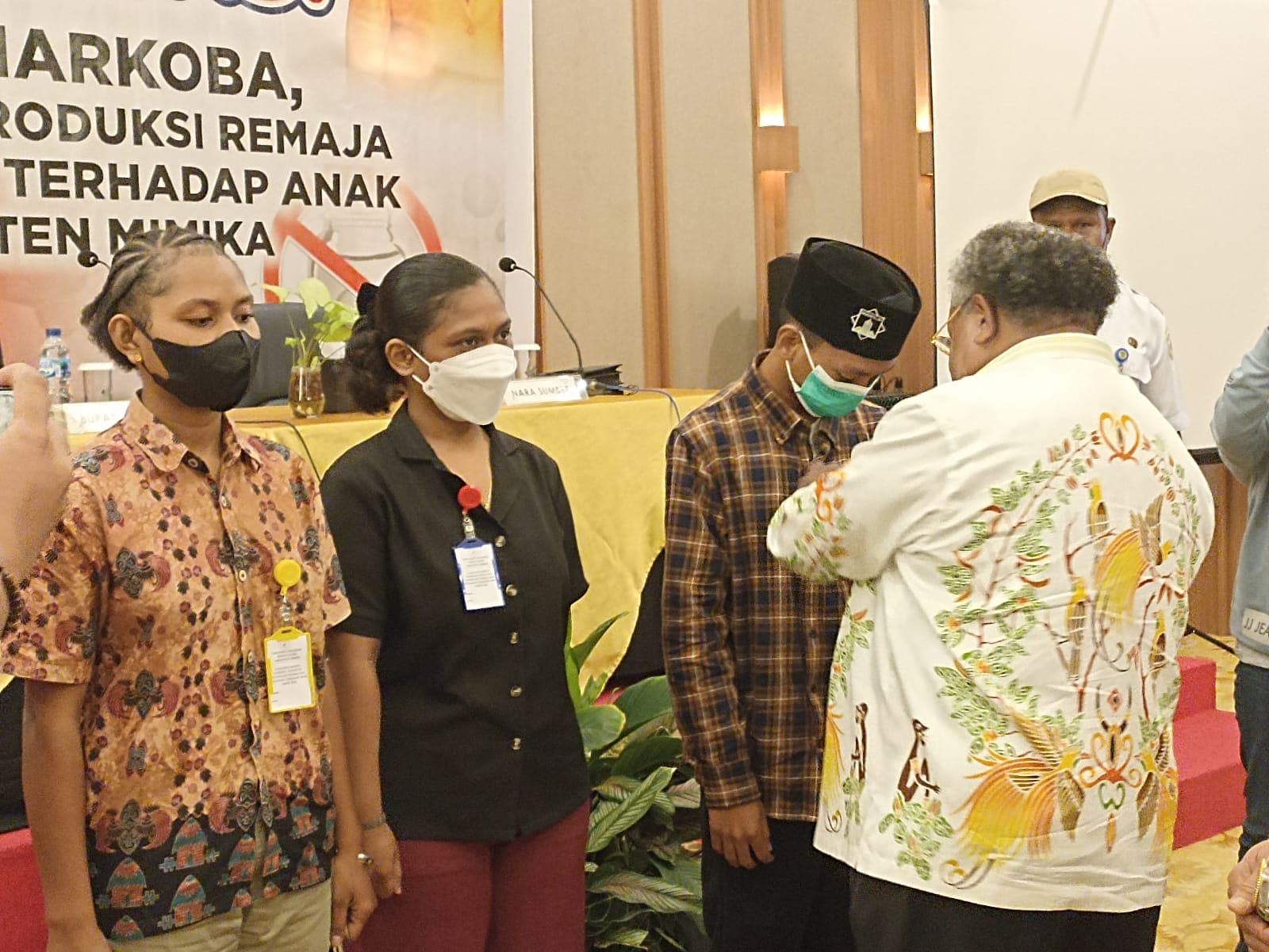 Ilustrasi berita MIMIKA: Singgung Bahaya Narkoba, Bupati Mimika Eltinus Omaleng : Bisa Merusak Sel Sperma