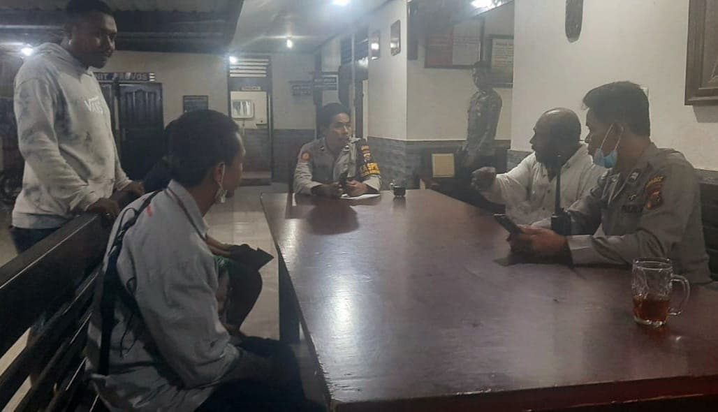 Ilustrasi berita MIMIKA: Numpang di "Pondok Mertua Indah", Anwar Nyaris Jotos Sang Ipar yang Sebut Dirinya Suami Tidak Bertanggungjawab