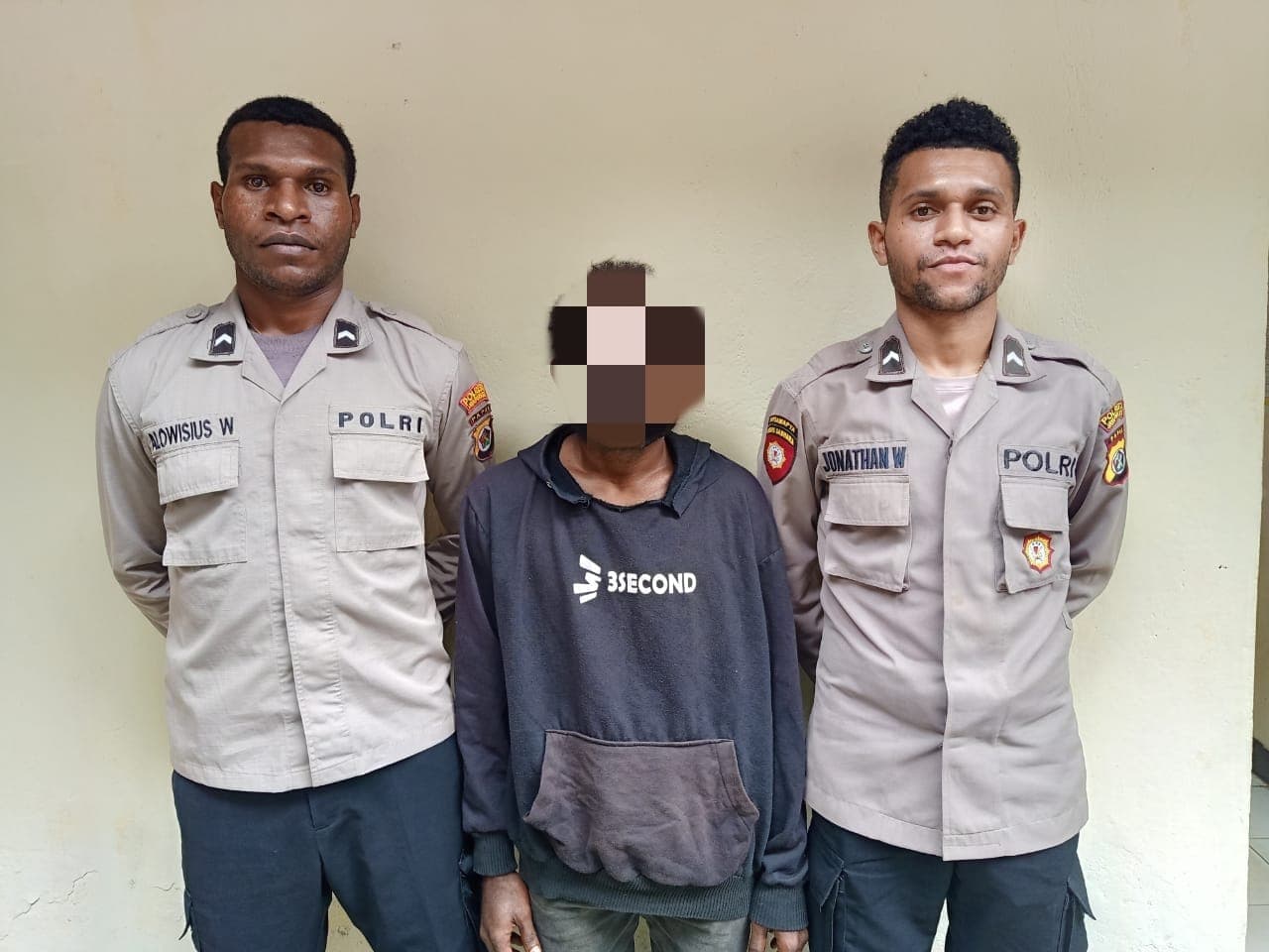 pelaku pencuri setelah diamankan polisi