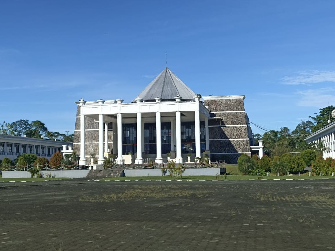 Kantor Sentral Pemerintahan SP 3 nampak sepi.