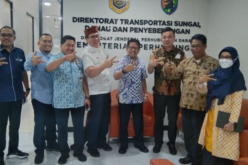 BUPATI KAIMANA SOAL ASDP