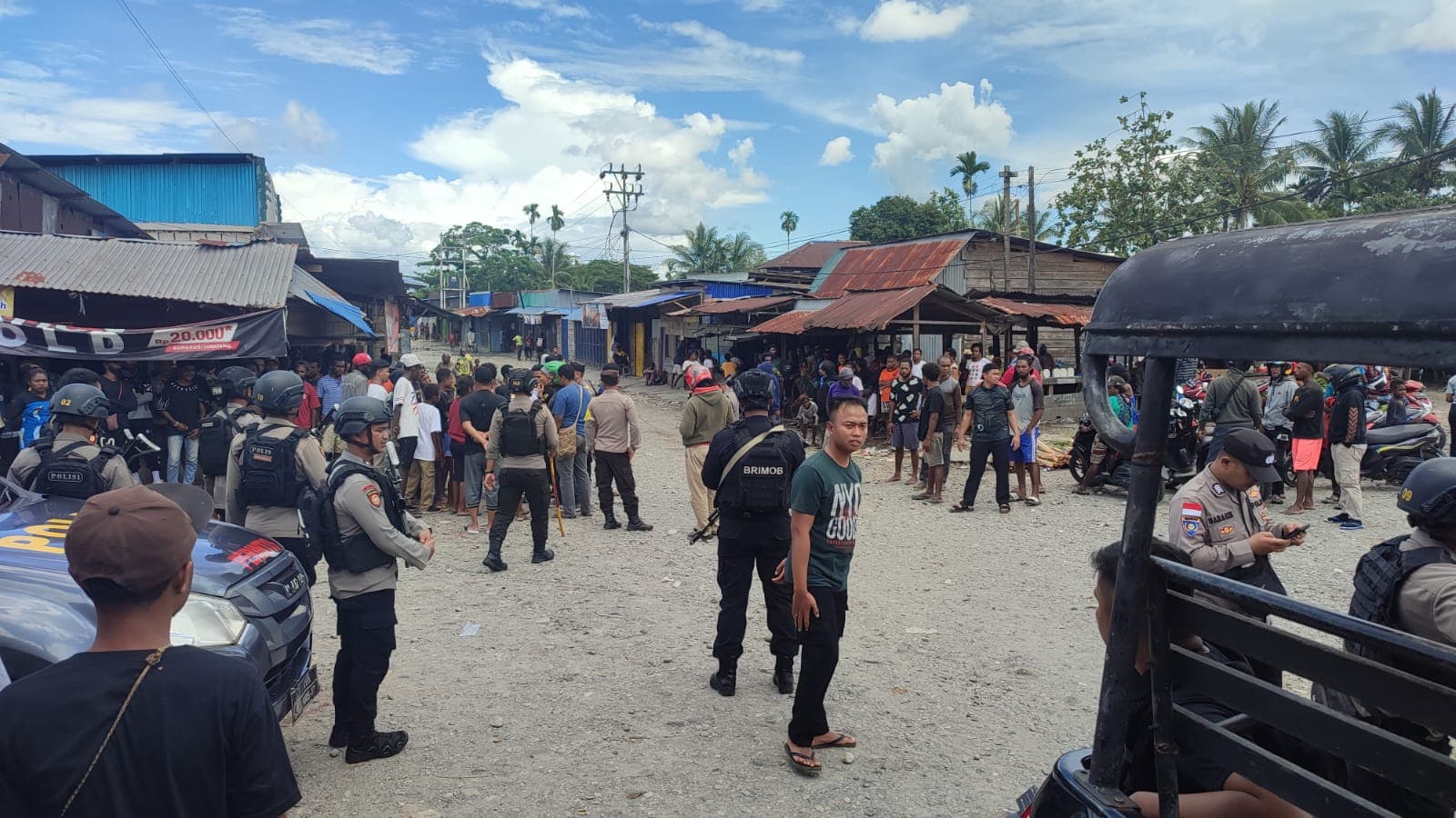 Ilustrasi berita MIMIKA: Dipicu Rebutan Penumpang, Dua Kelompok Tukang Ojek Terlibat Bentrok di Gorong-gorong