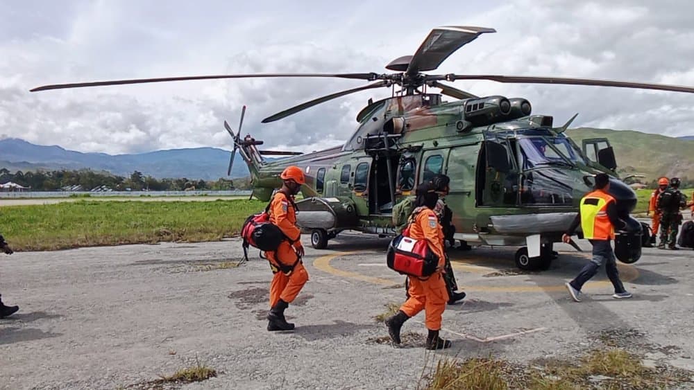 Ilustrasi berita PAPUA: Pesawat SAM AIR Jatuh di Tebing Gunung, TNI AU Kerahkan Helikopter Caracal dari Timika