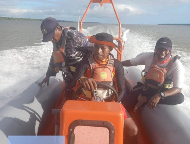 Ilustrasi berita MIMIKA: Info: Speedboat yang Hilang Ditemukan Terbalik di Pasir Hitam, Begini Kondisi Korban