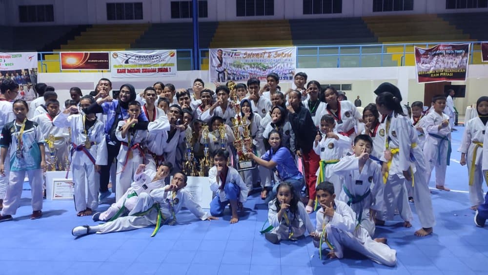 Ilustrasi berita MIMIKA: Dojang Kota Timika Raih Piala Bergilir, Turnamen Taekwondo Kapolres Mimika Cup I Resmi Ditutup