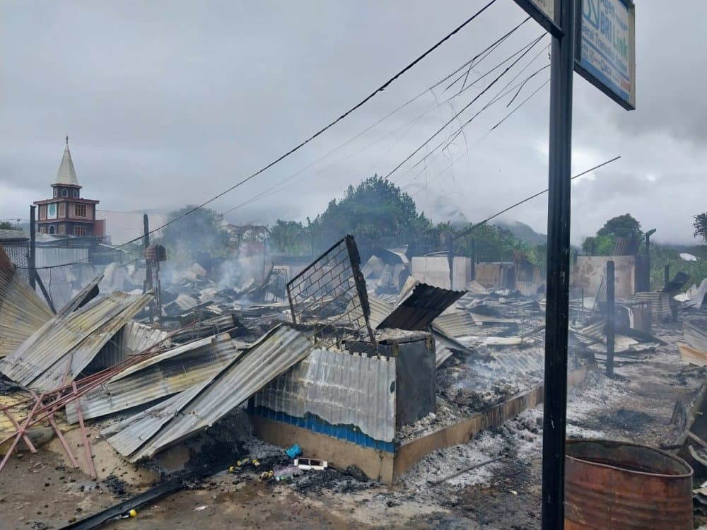 Ilustrasi berita PAPUA: 69 Bangunan Terbakar dan 5 Aparat Luka-luka Dalam Kerusuhan di Dogiyai