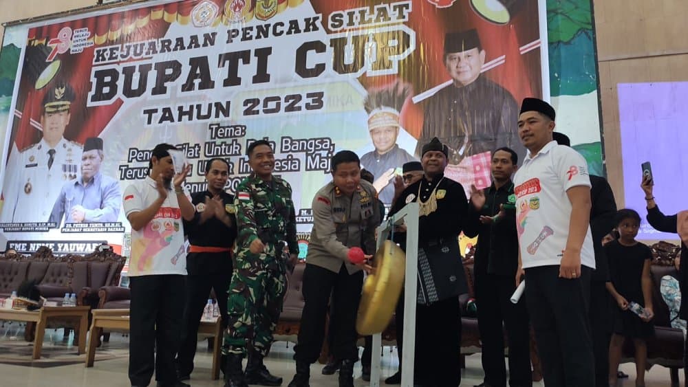Ilustrasi berita MIMIKA: PSHT Cabang Timika Raih Juara Umum Kejuaraan Pencak Silat Bupati Cup 2023