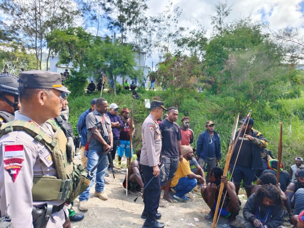 Ilustrasi berita PAPUA: Masyarakat Distrik Nunggawi dan Woniki di Kabupaten Tolikara Terlibat Kericuhan, Ini Tindakan Polisi