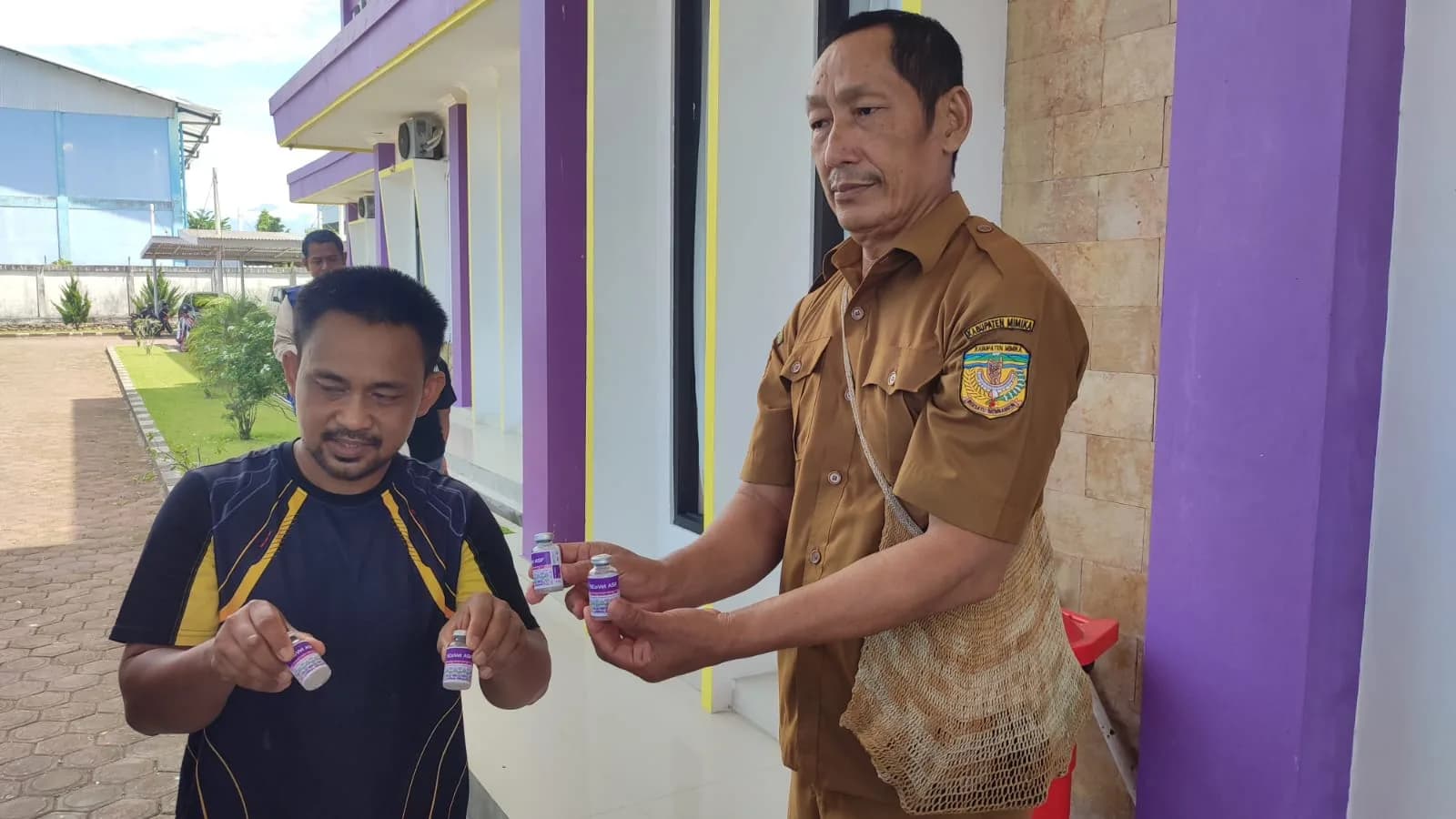 Ilustrasi berita MIMIKA: Dua Distrik di Mimika Berstatus "Zona Merah" Penularan Virus ASF, Disnakeswan Datangkan 5000 Ampul Serum Konvalesen