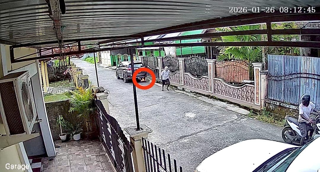 Ilustrasi berita MIMIKA: Beredar Video, Seorang Pemuda Diduga Lakukan Percobaan Pembakaran Mobil di Perumahan Bumi Kamoro Indah Timika