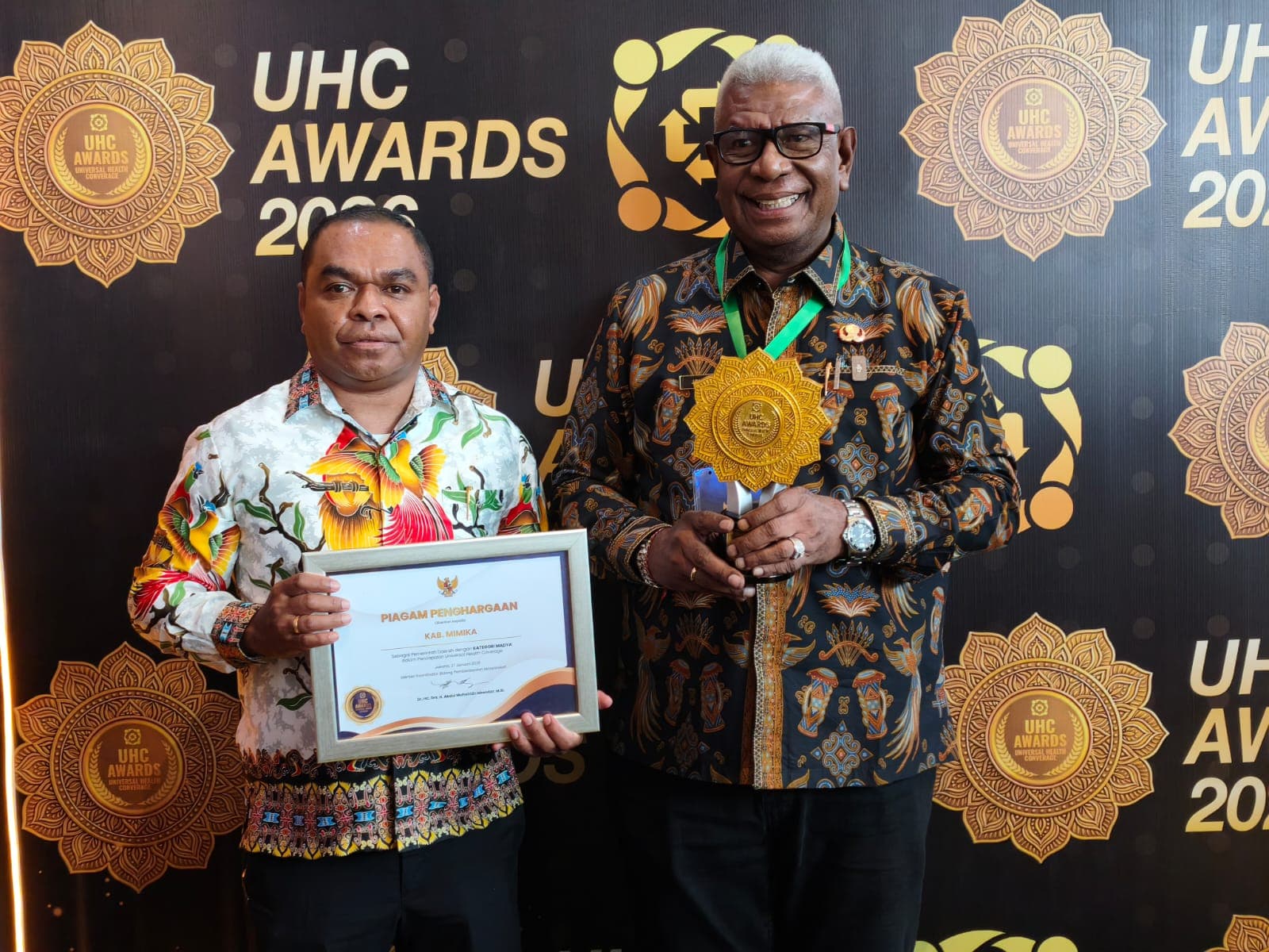 Ilustrasi berita MIMIKA: Tiga Kali Raih Universal Health Coverage Award, Bupati Rettob: Target Kita 100 Persen Pelayanan JKN di Tahun 2027