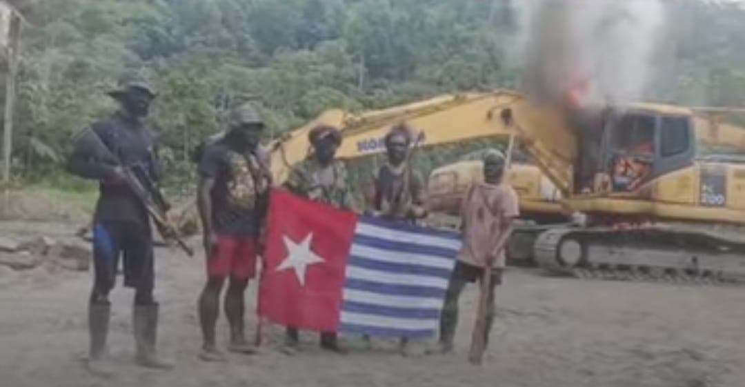 Ilustrasi berita PAPUA: TPNPB Kodap XIII Paniai Klaim Bakar Ekskavator Tambang Ilegal di Degeuwo