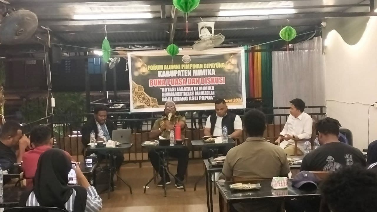 Ilustrasi berita MIMIKA: Dialog Bersama Forum Alumni Cipayung, Bupati Rettob Tegaskan Rotasi Jabatan Berdasar Meritokrasi dan Keberpihakan OAP