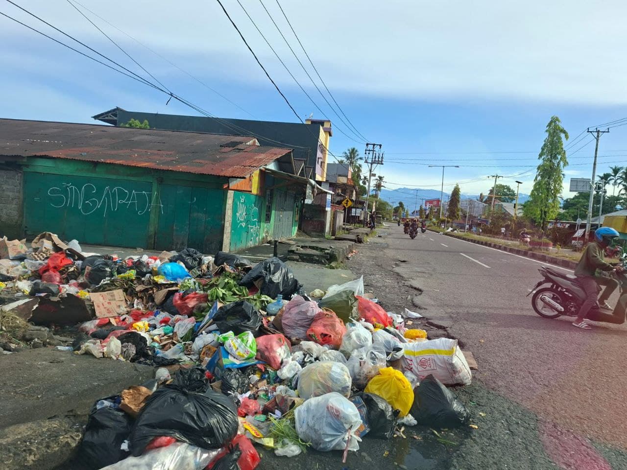 Ilustrasi berita MIMIKA: Tanggapi Petugas Sampah Kota Timika Mogok, Kepala DLH Mimika Perintahkan Tetap Bekerja, Ini Jawabannya