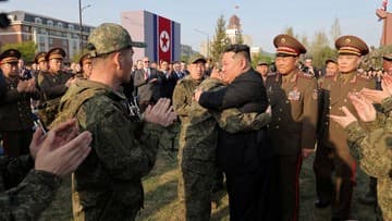Ilustrasi berita INTERNASIONAL: Kim Jong Un Apresiasi Tentara Korut yang Bunuh Diri Demi Kehormatan