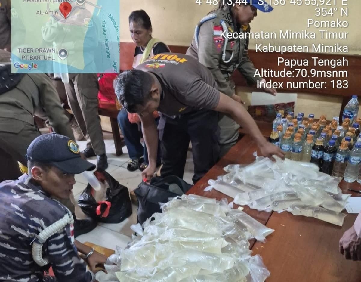 Ilustrasi berita MIMIKA: Polres Mimika Amankan Ratusan Liter Miras Lokal dan Pemiliknya di Pelabuhan Pomako