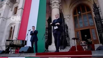 Ilustrasi berita INTERNASIONAL: Calon Menteri Hungaria Tampilkan Tari Enerjik di Pelantikan PM Baru