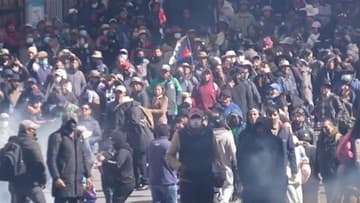 Ketegangan di Bolivia Meningkat, Ratusan Demonstran Tuntut Presiden Mundur
