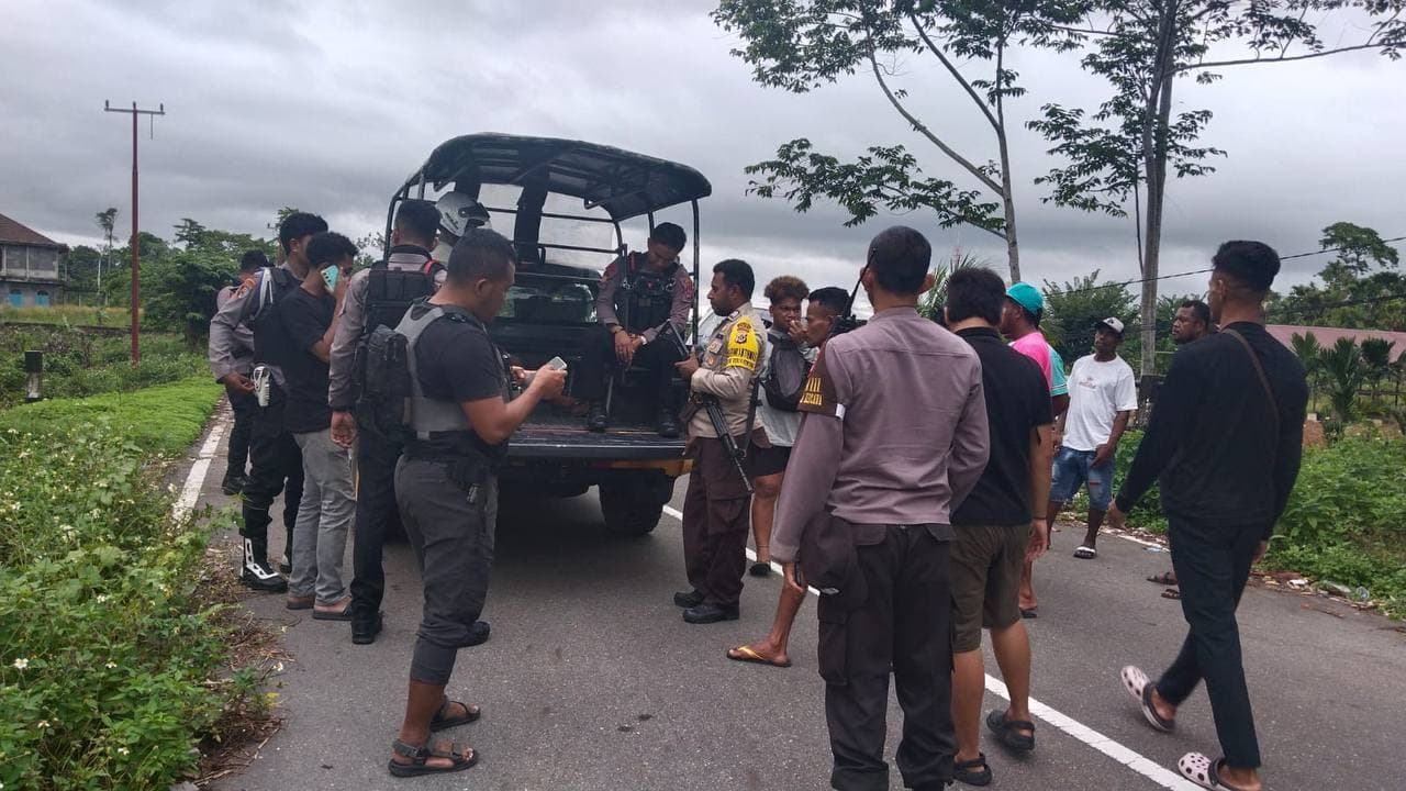 Ilustrasi berita MIMIKA: Sekeluarga Dirampok Saat Hendak Mandi di Kali Wania SP III, HP dan Tas Dirampas