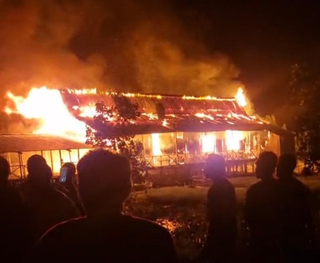 Ilustrasi berita MIMIKA: Breaking News : Gereja Katolik di Pomako Hangus Terbakar, BPBD Mimika Kerahkan Tiga Armada Damkar