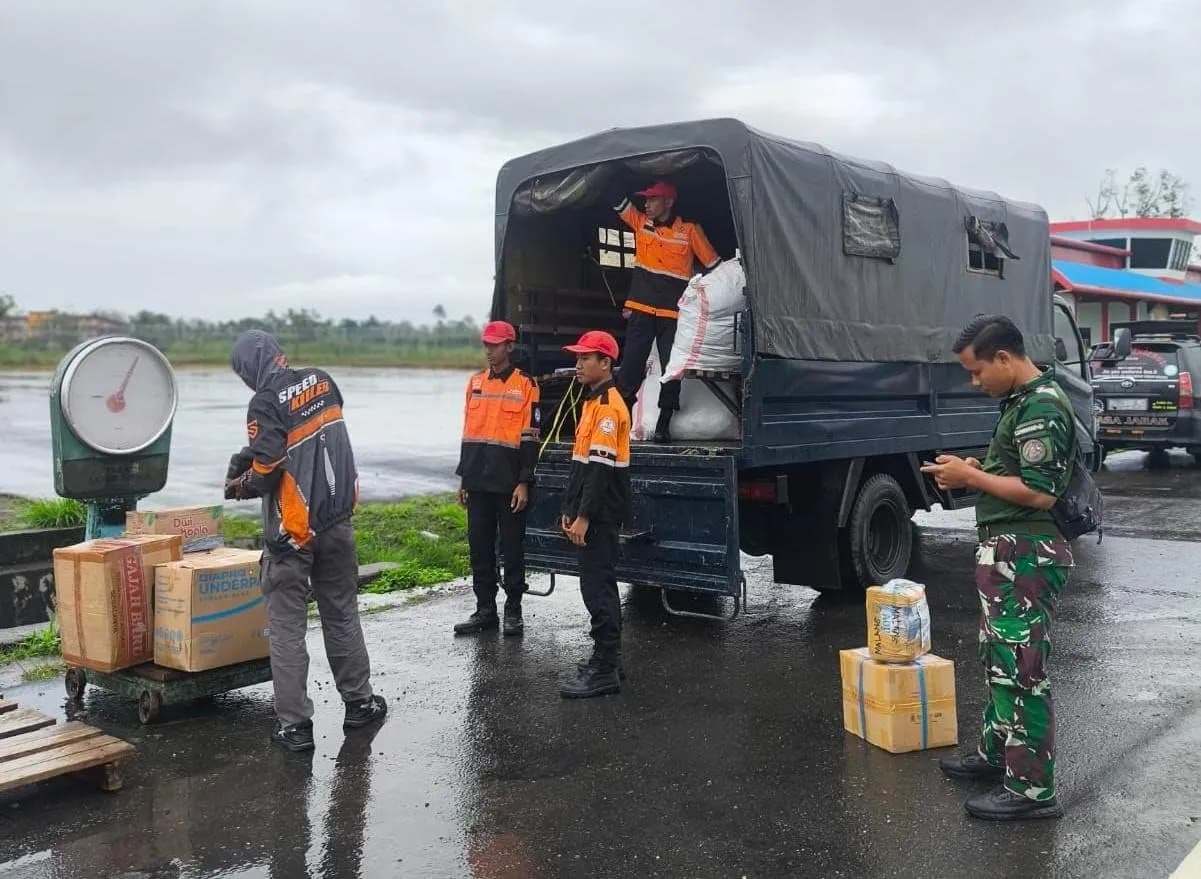 Ilustrasi berita Mimika: Baznas dan Lanud Yohanis Kapiyau Kembali Terbangkan Bantuan Kemanusiaan untuk Korban Gempa Flores