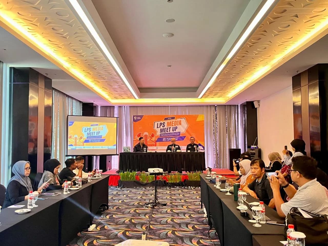 Ilustrasi berita JAYAPURA: LPS Gelar Media Meet Up di Jayapura, 716,76 Juta Rekening Nasabah di Indonesia Telah Terjamin