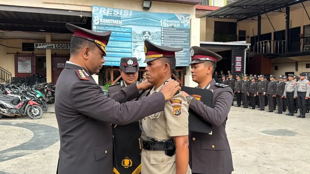 Ilustrasi berita JAYAPURA: Hari Kesaktian Pancasila, Satu Personel Polresta Jayapura Kota Terima Kenaikan Pangkat Pengabdian