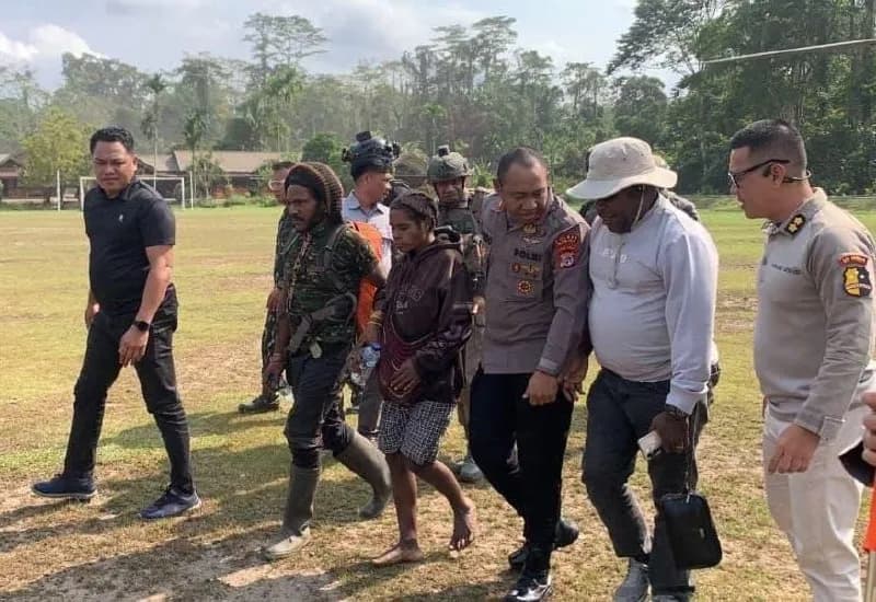 Ilustrasi berita Mimika: Ketua MRP Papua Tengah Bantu Polisi Evakuasi Korban Selamat Sandera KKB dari Bella ke Timika
