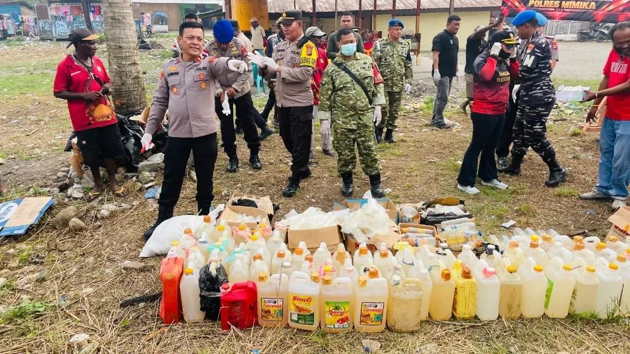 Ilustrasi berita Mimika: Tas, Plastik hingga Coolbox Jadi Tempat Persembunyian Sopi, Pengawasan Laut Pomako Diperketat