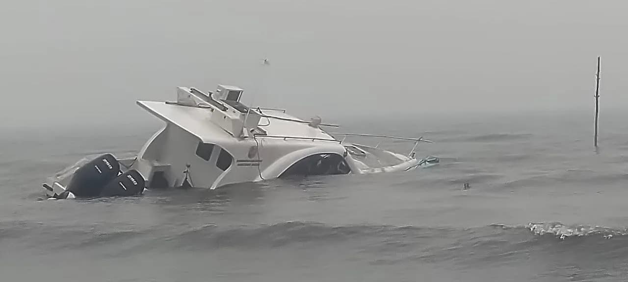 Ilustrasi berita Pemerintahan: Speedboat yang Ditumpangi  Sekda dan Anggota DPRD Fakfak Karam di Perairan Sorsel