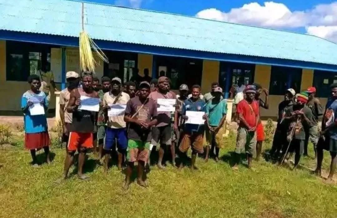 Ilustrasi berita Papua: 66 Lulusan SD YPPK Kalwa Belum Terima Ijazah, Orang Tua Minta Pemkab Merauke Segera Bertindak