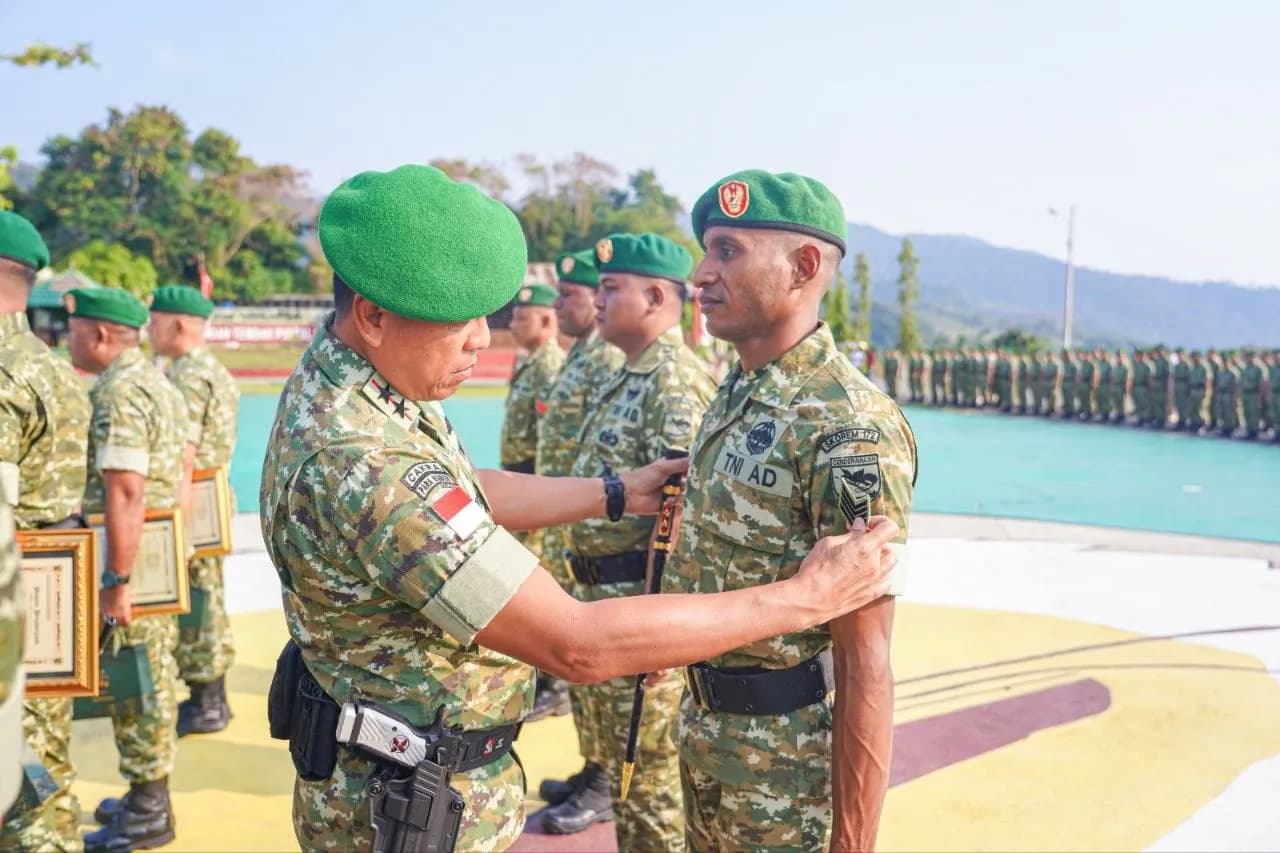 Ilustrasi berita Budaya: Delapan Prajurit TNI yang Bertugas di Papua Dianugerahi Kenaikan Pangkat Luar Biasa