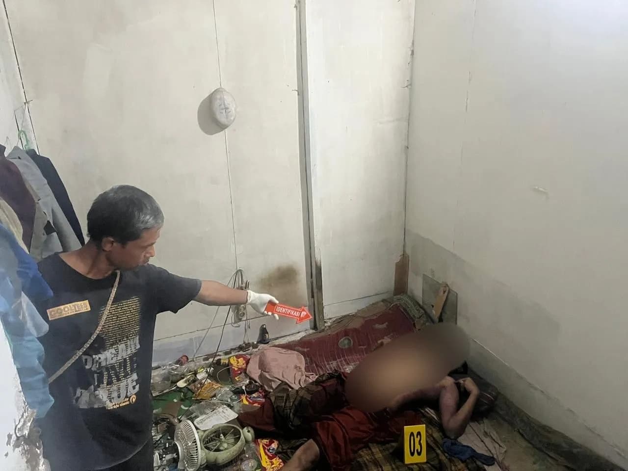 Ilustrasi berita Mimika: Tidak Ditemukan Tanda Kekerasan, Kematian Tukang Cukur di Pasar Minggu Timika Diduga Karena Sakit
