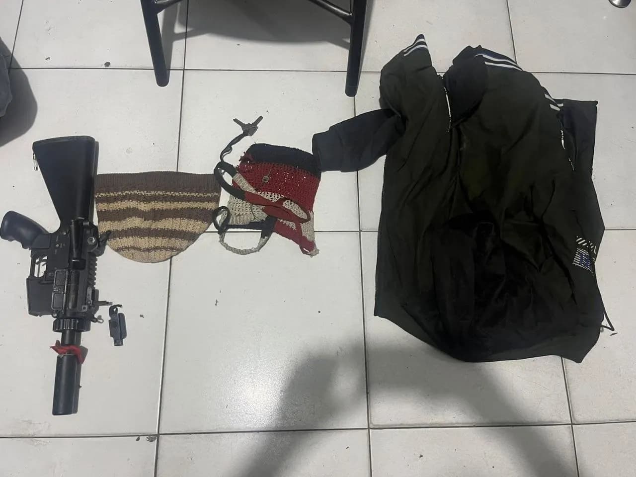 Ilustrasi berita JAYAPURA: Polisi Dalami Asal-usul Airsoft Gun Replika M16 yang Diamankan Usai Kecelakaan di Sentani