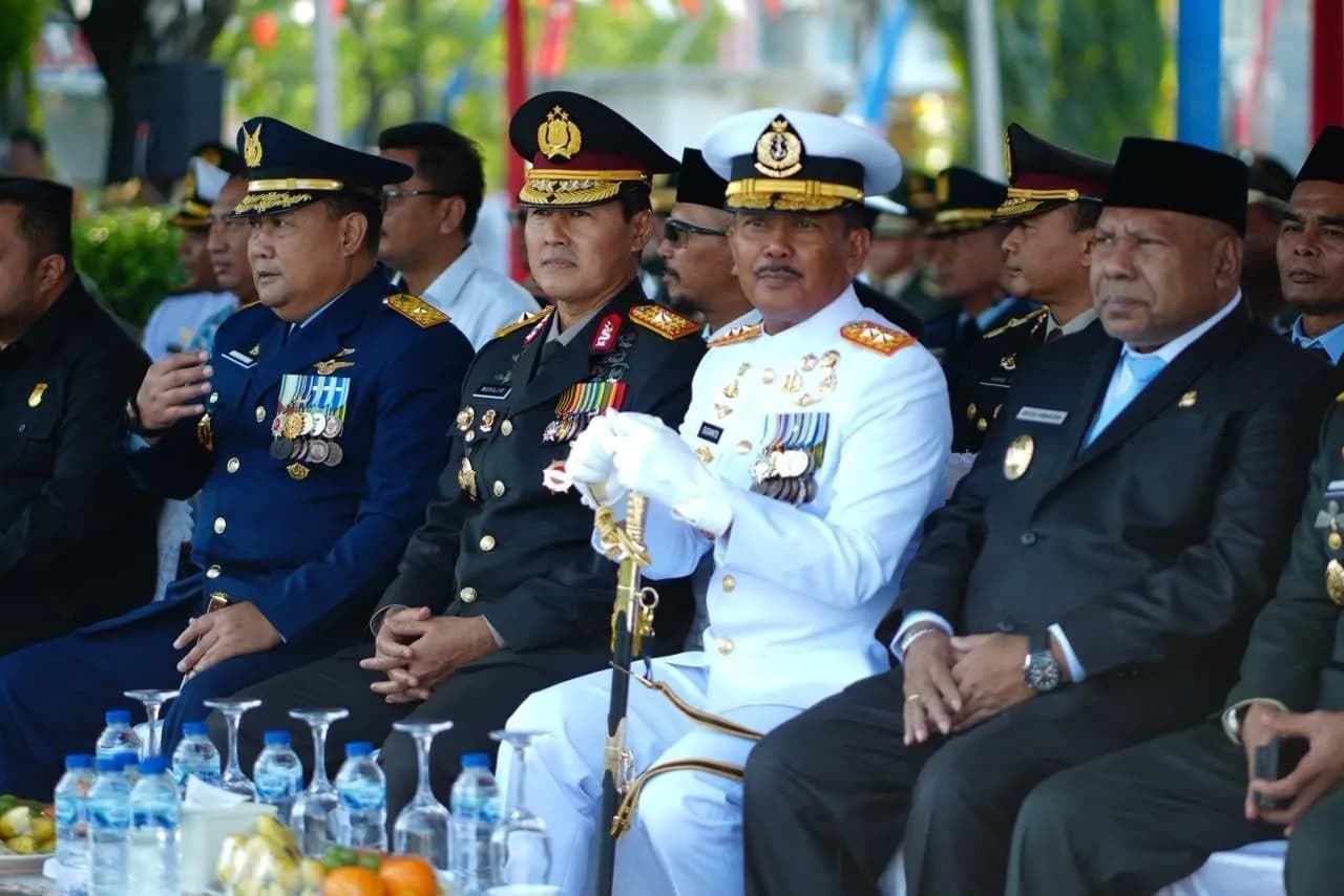 Ilustrasi berita JAYAPURA: Wakapolda Papua Hadiri HUT ke-81 TNI, Soliditas TNI-Polri Diperkuat Jaga Papua