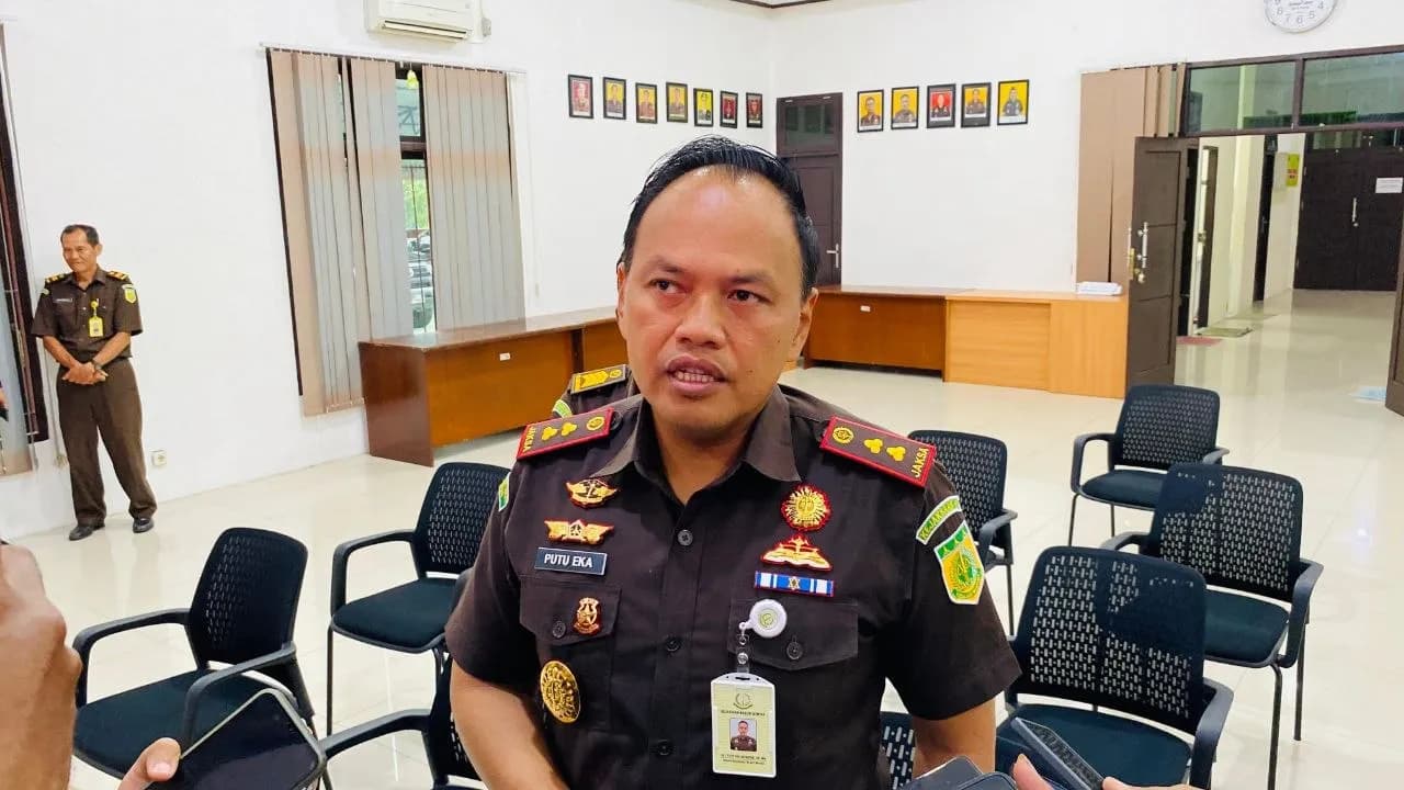 Ilustrasi berita Mimika: Kajari Mimika Beberkan Kronologi Penangkapan Mantan Bupati Minahasa Utara di Timika, Diawasi Saat Nginap di Panti Asuhan