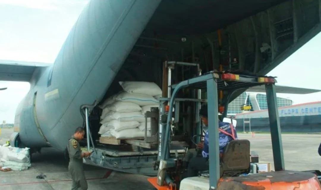 Ilustrasi berita Mimika: TNI AU Kerahkan Hercules Antar 12,5 Ton Beras untuk Warga Yahukimo