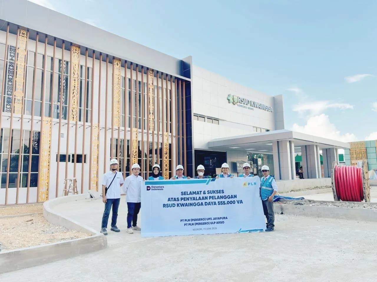 Ilustrasi berita Papua: Dukung Peningkatan Layanan Kesehatan di Keerom, PLN Pasok Daya 555 kVA untuk Gedung Baru RSUD Kwaingga