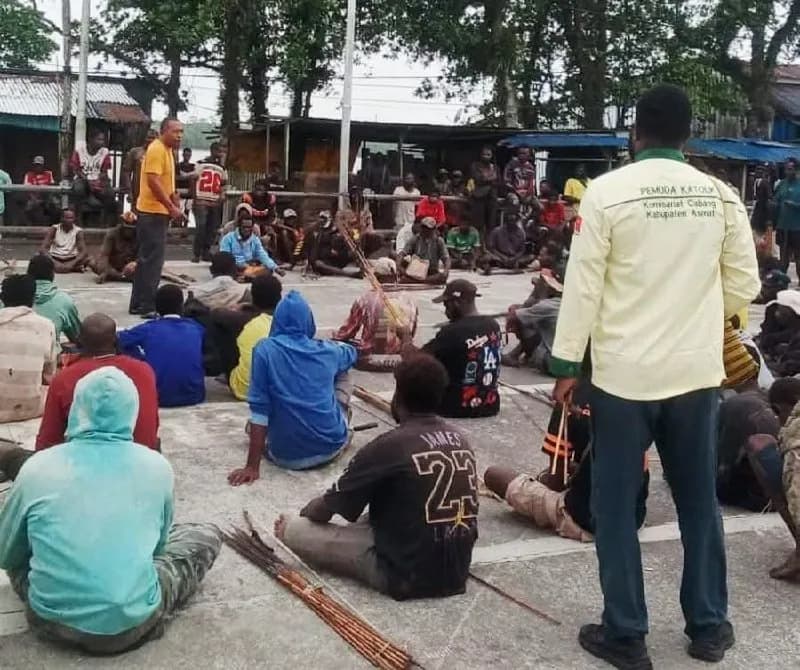 Ilustrasi berita Papua: Gagal Sampaikan Aspirasi Saat  Kunjungan Gubernur Papua Selatan, Dua Kelompok Warga Terlibat Bentrok  di Kota Agats
