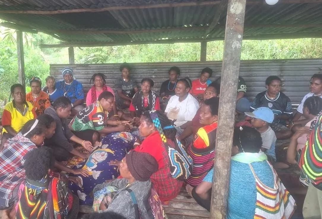 Ilustrasi berita BERITA UTAMA: Dua Kelompok di Kwamki Narama Kembali Saling Serang, Satu Orang Meninggal Dunia
