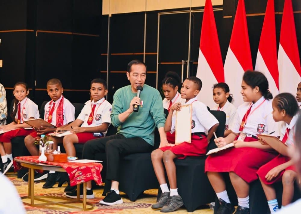 Ilustrasi berita Papua: Jokowi Tegaskan Pemerintah Terus Upayakan Pembebasan Pilot Susi Air dari Tangan KKB Papua