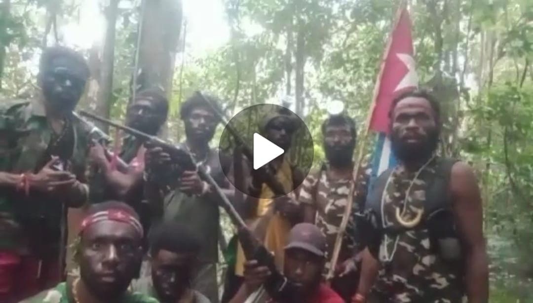 Ilustrasi berita Papua: TPNPB Kodap IV Sorong Raya Rilis Video Aksi Bakar Excavator, Klaim Tembak Mati Satu Anggota TNI