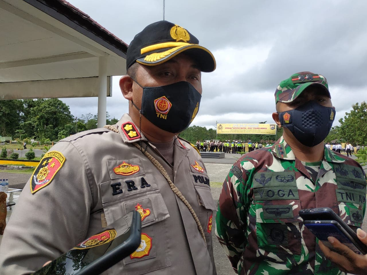 Kapolres Mimika AKBP IGG Era Adhinata dan Dandim 1710 Mimiks Letkol Inf Yoga Cahya Prasetya
