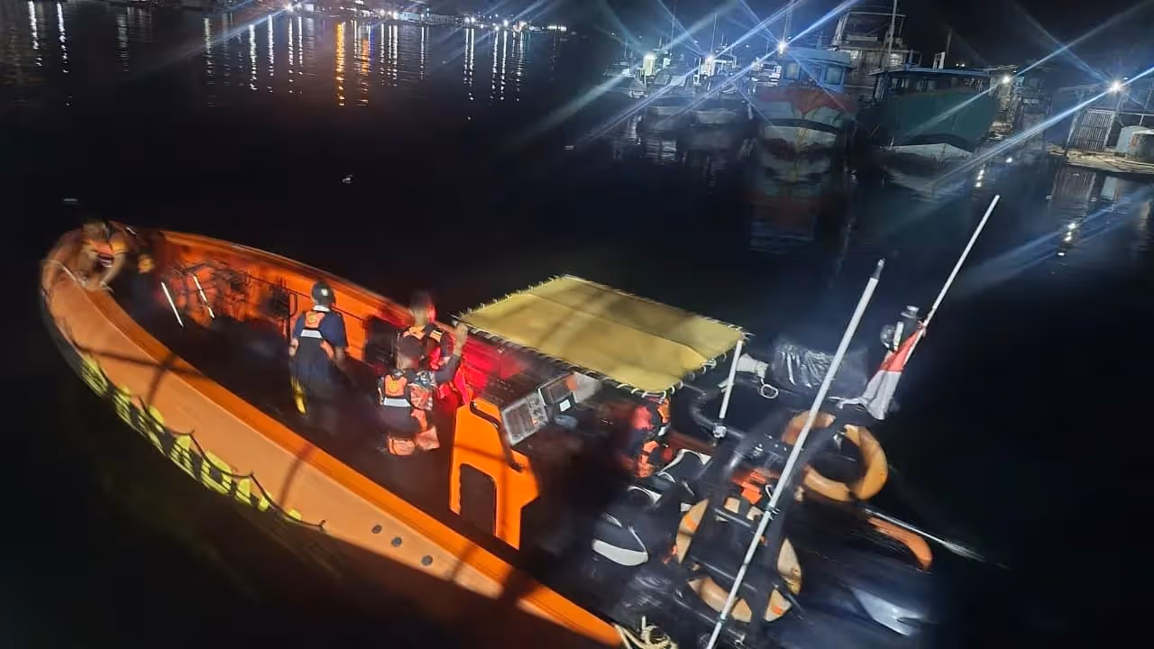 Tim Rescue KN 205 Kantor Pencarian dan Pertolongan Jayapura
