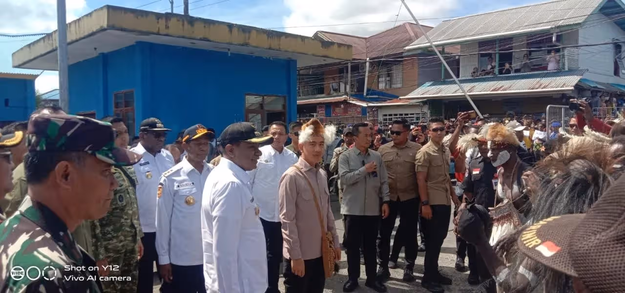 Ilustrasi berita Papua: Tiba di Agats, Wapres Gibran Disambut Antusias Ribuan Warga Asmat