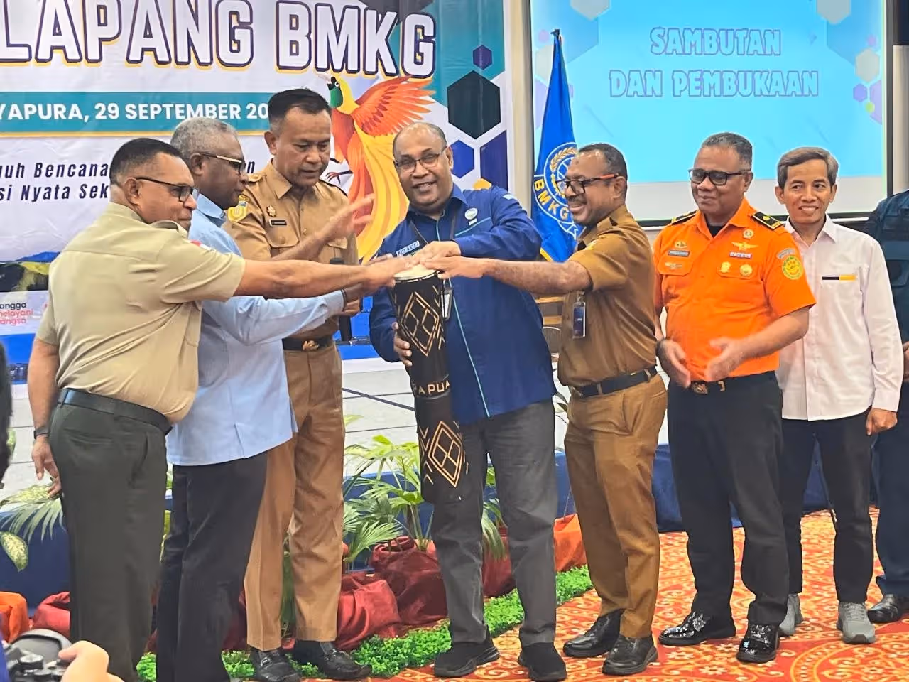 BMKG menggelar Sekolah Lapangan Gempabumi dan Tsunami di Kabupaten Jayapura, Selasa (29/9/2026).
