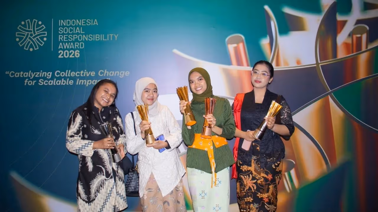 Ilustrasi berita Lingkungan: Program CSR Unggulan Pertamina Patra Niaga Regional Papua Maluku Borong 5 Penghargaan ISRA 2026