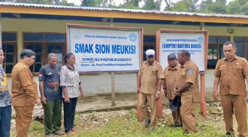 Ilustrasi berita JAYAPURA: Lihat Kondisi Sekolah di Kampung Bukisi, Bupati Yunus Wonda: Fasilitas Sekolah Harus Segera Dibenahi