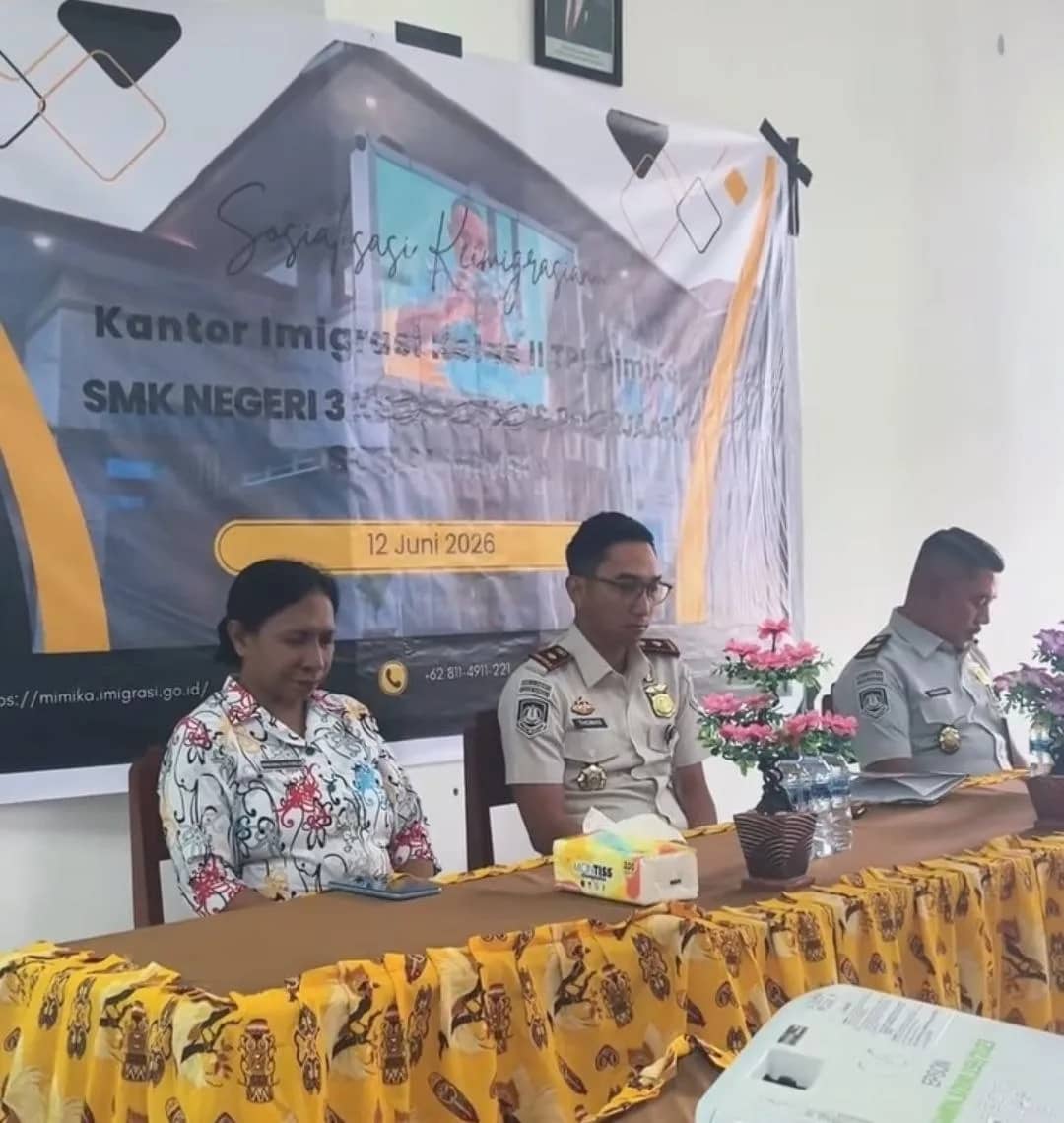 Imigrasi Mimika Edukasi Siswa SMK Negeri 3 Kesehatan dan Pekerjaan Sosial tentang Keimigrasian